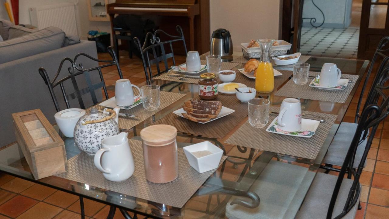 Domaine De La Basse Orme Bed & Breakfast Les Iffs Екстериор снимка